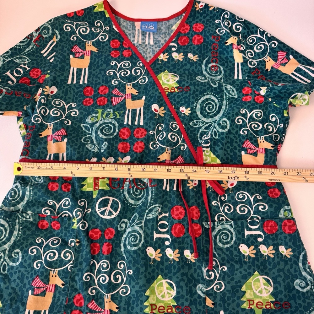 Scrub HQ Holiday Reindeer Scrub Top Women XL Teal Peace Joy Mock Wrap‎ - Picture 8 of 11